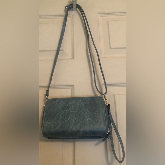 Bueno Turquoise Purse Clutch Pocketbook NWOT - Picture 4 of 9